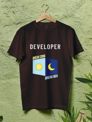 developer-geek-tshirt-maroon
